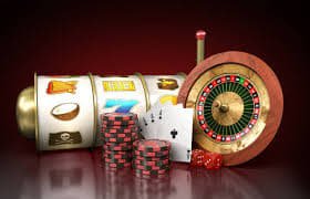 Pengguna menikmati live casino melalui smartphone dengan tampilan interaktif